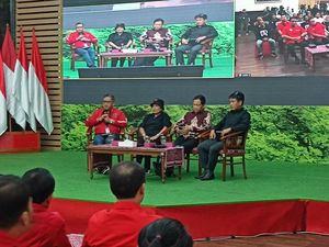 Peringati Kudatuli, Hasto Singgung Tangan Pemimpin Tak Bisa Berlumur Darah Peringati Kudatuli, Hasto Singgung Tangan Pemimpin Tak Bisa Berlumur Darah