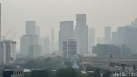 Potret Udara Buruk Jakarta yang Sering Dikira Mendung, Awas Bahaya!