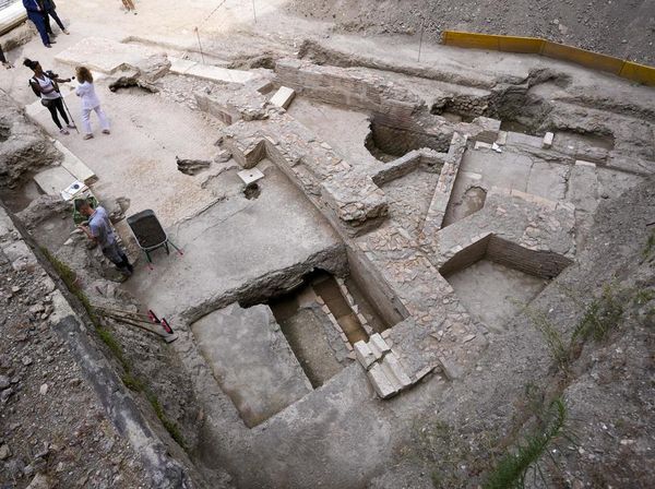 Potret Reruntuhan Teater Kaisar Romawi Kuno yang Ditemukan Dekat Vatikan