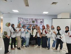 Relawan Sandi Uno Salurkan BPJS Ketenagakerjaan BPU-PIP ke Warga Bekasi