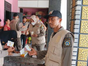 Razia Toko di Gresik, Satpol PP Temukan 20 Bungkus Rokok Ilegal