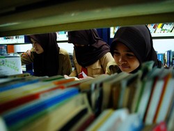 Saling Lempar Perkara Kisruh Sistem Zonasi