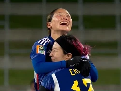 Viral Tim Piala Dunia Jepang dan Suporternya Bersih-bersih Stadion