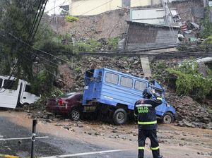 Topan Doksuri Menerjang Filipina, Ribuan Orang Mengungsi Topan Doksuri Menerjang Filipina, Ribuan Orang Mengungsi