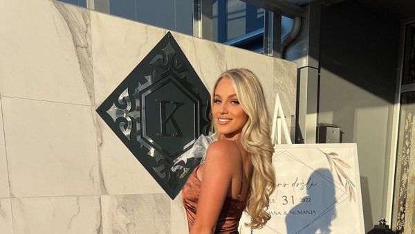 Potret Pesepakbola Tercantik di Dunia saat di Luar Lapangan