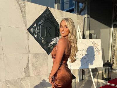 Potret Pesepakbola Tercantik di Dunia saat di Luar Lapangan