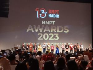 Panglima, Kapolri hingga Ganjar Terima Penghargaan BNPT Awards 2023 Panglima, Kapolri hingga Ganjar Terima Penghargaan BNPT Awards 2023