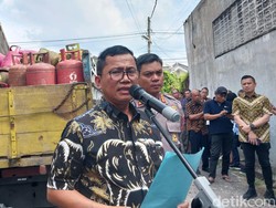 Digerebek Polisi, Pangkalan Gas Oplosan di Medan Sudah 6 Bulan Beroperasi