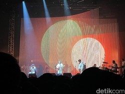 Konser Rimpang Efek Rumah Kaca Bius Penonton Lewat Kesederhanaan