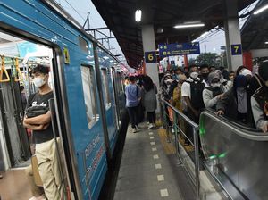 Ada Aksi Bela Palestina, 40 Ribu Orang Padati Stasiun Gondangdia-Juanda Pagi Ini Ada Aksi Bela Palestina, 40 Ribu Orang Padati Stasiun Gondangdia-Juanda Pagi Ini