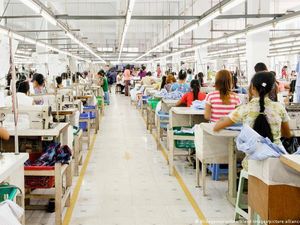 Impor Uni Eropa dari Myanmar Melonjak Meski Ada Sanksi