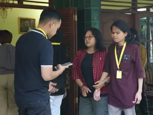 Kisah Irsyad, Mahasiswa Tunanetra UGM yang Semangat Jalani KKN Kisah Irsyad, Mahasiswa Tunanetra UGM yang Semangat Jalani KKN