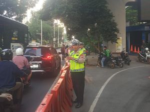 Jam Berangkat Kerja, Lalu Lintas Jakarta Macet di Sejumlah Titik