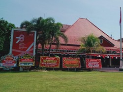 Karangan Bunga Banjiri Pendopo Kabupaten Klaten pada Hari Jadi Ke-219