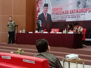 Firli Bicara Pilkada di Sulut: Semua Pakai Uang, 82% Dibayar Donatur Firli Bicara Pilkada di Sulut: Semua Pakai Uang, 82% Dibayar Donatur