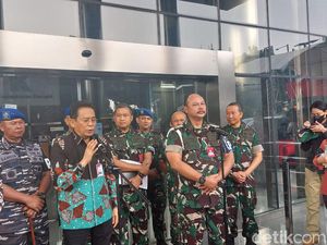 TNI Sebut Penyidikan Kasus Korupsi Kabasarnas Dilakukan Sendiri-sendiri TNI Sebut Penyidikan Kasus Korupsi Kabasarnas Dilakukan Sendiri-sendiri