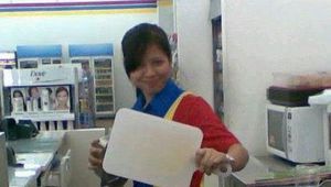 10 Foto Eks Kasir Indomaret Viral Kini Punya Minimarket dan Pabrik