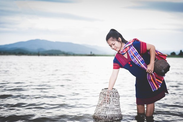 Pekerja penangkapan ikan/ Foto: Freepik/@yupachingping
