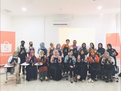 Relawan Sandiaga Latih UMKM di Makassar Cara Jualan Online-Ekspor Produk