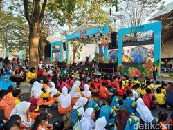 1.500 Anak Ramaikan Senam dan Pentas Ceria Anak Indonesia di Solo Safari 1.500 Anak Ramaikan Senam dan Pentas Ceria Anak Indonesia di Solo Safari