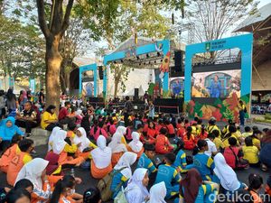 1.500 Anak Ramaikan Senam dan Pentas Ceria Anak Indonesia di Solo Safari 1.500 Anak Ramaikan Senam dan Pentas Ceria Anak Indonesia di Solo Safari