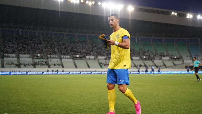 Cristiano Ronaldo belum juga mengakhiri puasa golnya pada beberapa laga terakhir Al Nassr. Paling baru, CR7 tak mampu membobol gawang Al Shabab.