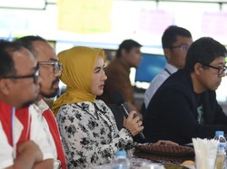 Dirut Pertamina Pantau Langsung Penyaluran LPG 3 Kg di Command Center