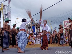 Kemeriahan Festival Rawat Jagat Pacitan Bernuansa Bumi Lestari