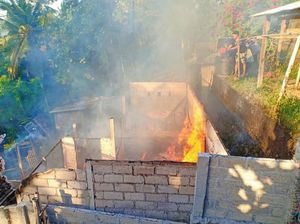 Rumah-Laundry Terbakar, Tabungan Rp 150 Juta Ikut Ludes Rumah-Laundry Terbakar, Tabungan Rp 150 Juta Ikut Ludes