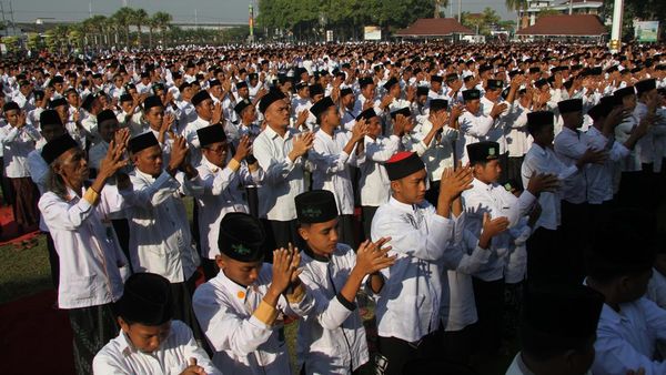 Pemecahan Tiga Rekor MURI Sekaligus di Jombang