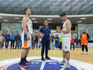 Potret Keseruan Liga Basket Jasa Keuangan