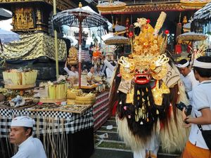 Terakhir 13 Tahun Lalu, Desa Akah Kembali Gelar Tradisi Ngodakin