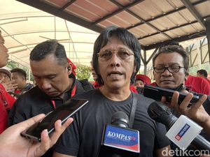 Adian: Gue Nggak Mikirin Gibran, Gibran Aja Nggak Mikirin Kita