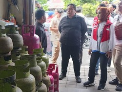 Anggota DPR Sebut Ada Pendatang-WNA Ikut Gunakan LPG Subsidi di Bali Anggota DPR Sebut Ada Pendatang-WNA Ikut Gunakan LPG Subsidi di Bali
