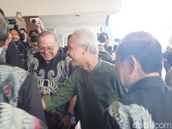 Ganjar Hadiri Ngopi Bareng Relawan Gapura Nusantara di Ancol