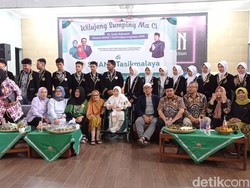 Ridwan Kamil Dapat Restu Ibu Maju Pilgub Jakarta