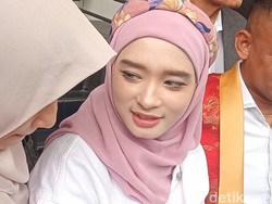 Pengakuan Inara Rusli Kecelakaan saat Live TV: Nyetir Sambil Zoom