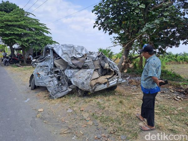 Penampakan Luxio Hancur Tertabrak KA Dhoho Tewaskan 6 Orang di Jombang