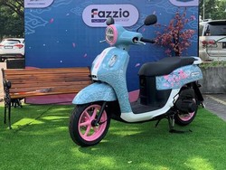 Modifikasi Yamaha Fazzio: Tampil Feminin dengan Aksen Bunga Sakura
