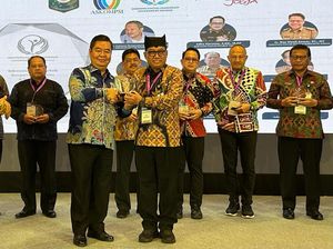 Mujiono Jadi Sekda Terbaik di Digital Leadership Government Awards 2023 Mujiono Jadi Sekda Terbaik di Digital Leadership Government Awards 2023