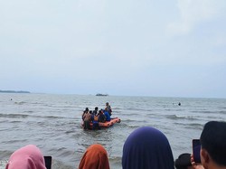 Bocah 10 Tahun Hanyut Terseret Ombak di Pantai, 6 Jam Belum Ditemukan