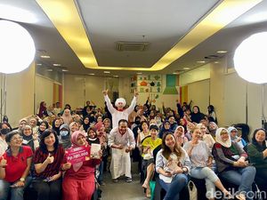 Seru! Peserta Dapat Resep 5 Menu Restoran dan Atraksi Kungfu Chef Muto Seru! Peserta Dapat Resep 5 Menu Restoran dan Atraksi Kungfu Chef Muto