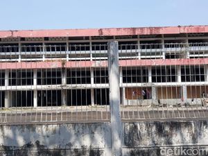Eks Bandara Pertama RI Kini Mirip Tempat Uji Nyali Eks Bandara Pertama RI Kini Mirip Tempat Uji Nyali