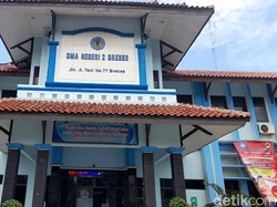 Diminta Beli Seragam hingga Rp 1,7 Juta, Wali Murid SMA di Brebes Sambat
