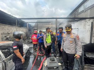 Kebakaran Gudang Sanggah yang Akibatkan Nyawa Anak Melayang Kebakaran Gudang Sanggah yang Akibatkan Nyawa Anak Melayang