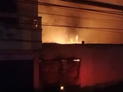 Gudang Sembako di Lebak Terbakar dan Terdengar Ledakan, Api Sudah Padam