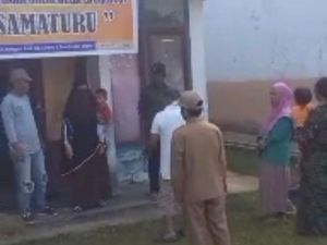 Polisi Bantu Mediasi Kades Usir Guru SD dan Suami Sakit Strok, Ini Hasilnya Polisi Bantu Mediasi Kades Usir Guru SD dan Suami Sakit Strok, Ini Hasilnya