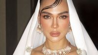 7 Gaya Luna Maya di Premier Suzanna Malam Jumat Kliwon, Bak Dewi Yunani