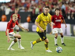 Laga Pramusim: MU Ditekuk Borussia Dortmund 2-3