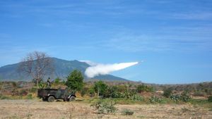 Manuver TNI Bergerak Menuju Sasaran Saat Latihan Gabungan